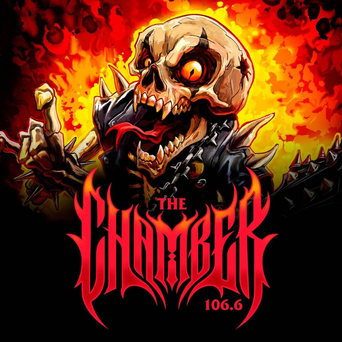 Arte da The Chamber 106.6, estação de metal, com uma caveira em chamas